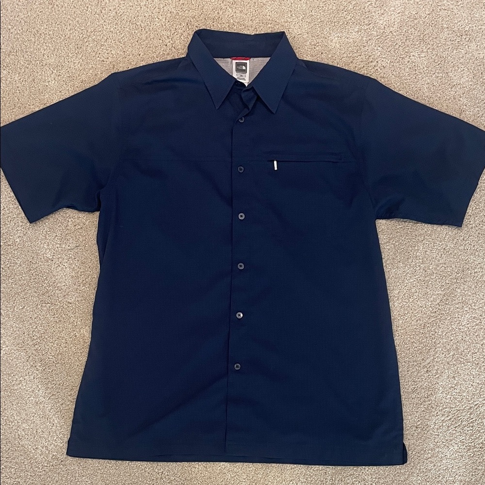 Men’s The North Face short sleeve button down  outdoor trail shirt, navy blue, L